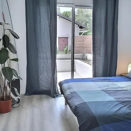 Contemporary House - 3 Bedrooms - Garden Tatil Evi