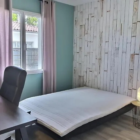 Contemporary House - 3 Bedrooms - Garden Tatil Evi